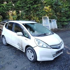 Breaking honda fit 2013 hybrid