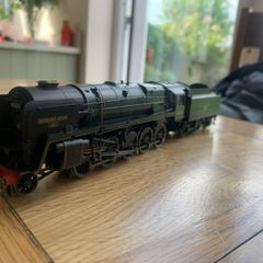 Hornby 9f Evening Star 00 scale locomotive