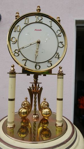 Vintage Kundo  Clock Made In Germany   Battery Operated (works well)