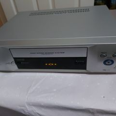 DAEWOO VHS Player, Silver, Model No. ST220PI, in excellent condition, seems to be working fine
