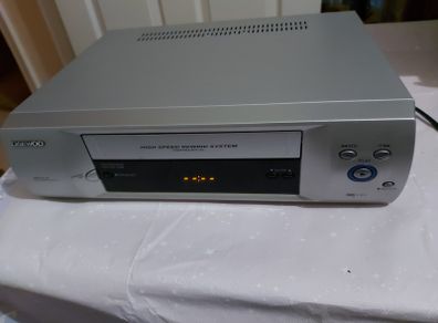 DAEWOO VHS Player, Silver, Model No. ST220PI, in excellent condition, seems to be working fine