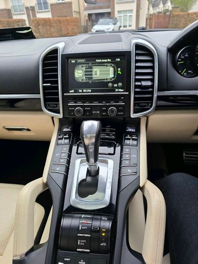 Porsche Cayenne S e-hybrid
