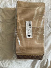 Cardboard cake cases