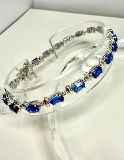 Bracelet Premium Himalayan Kyanite & Zircon Bracelet (11 Ct.)