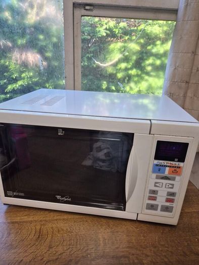 Rare Find Vintage 27L Whirpool Microwave and Grill