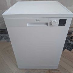 Beko DVN04X20W Freestanding Dishwasher Excellent Condition