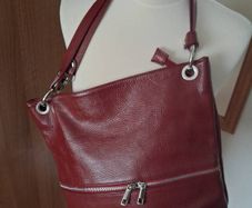 Stunning Designer Laura DiMaggio Maroon Italian Leather Bag