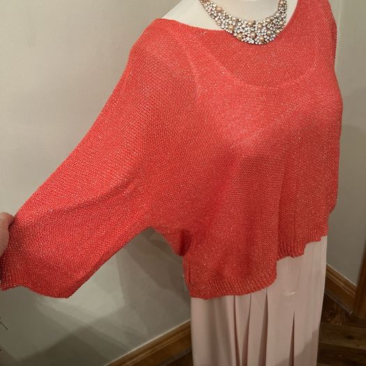 Pink/peach knit top. Size S/M