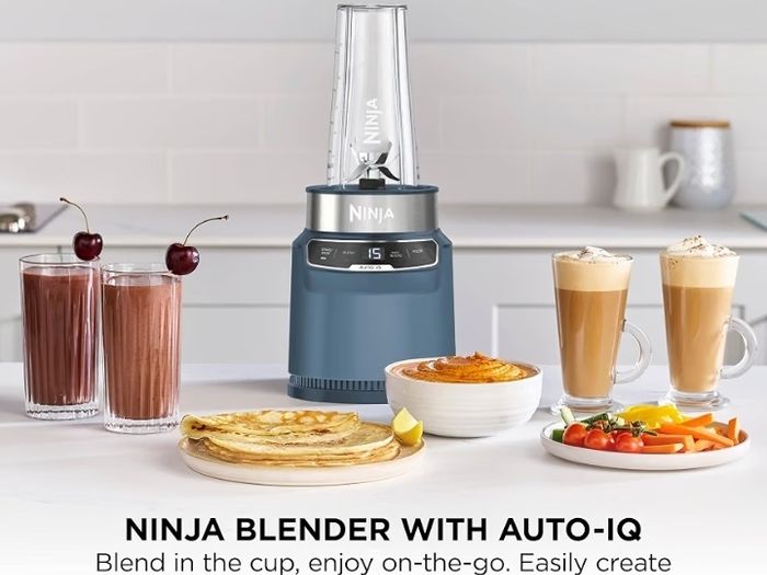 Blend in Cup, One Touch Controls, Make Smoothies, Milkshakes & Frozen Treats, Dishwasher Safe Parts, Stainless Steel Blades, 1000W, 2 x 700ml Cup, Denim Blue