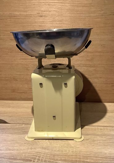 Vintage Typhoon Cream Mechanical Kitchen Weighing Scales