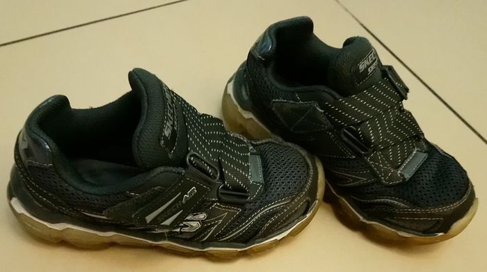 SKECHERS SKECH-AIR SKX toddler shoes - SIZE UK11.5 / EUR29 - memory foam kids runners - trainers - sneakers