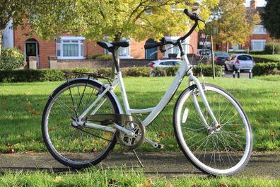 Raleigh Airlite Ladies City Bike 28 Inch Medium Frame Rear Rack