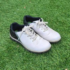 golf shoes