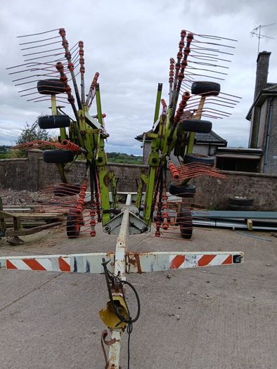 Claas Liner 770 Twin-rotor rake