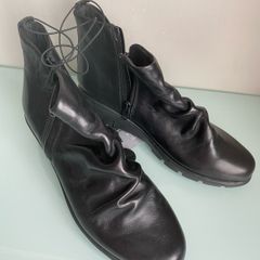 BNWT Leather Ankle Boots, Size 4