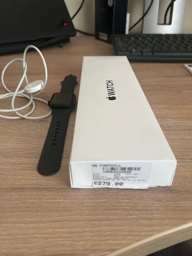 Apple Watch SE 2 - Almost New