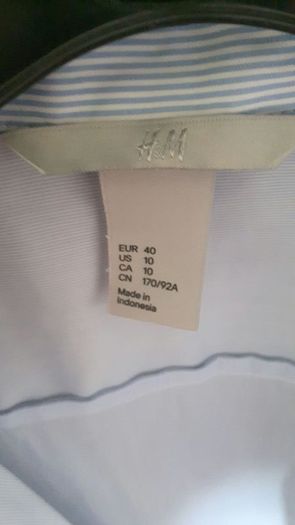 H& M blue shirt