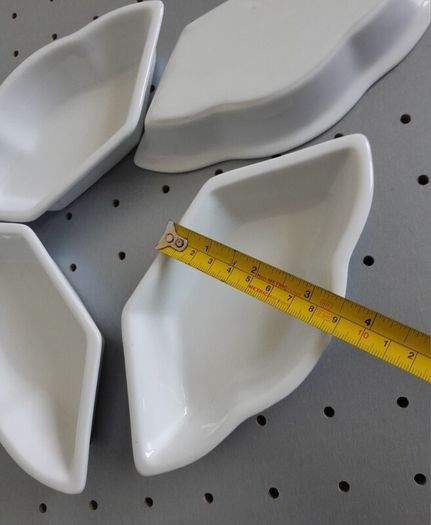 Dishes for Dips and Hor- d'oeuvres