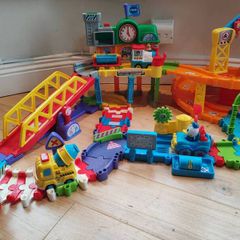V-Tech Toot Toot Train Station