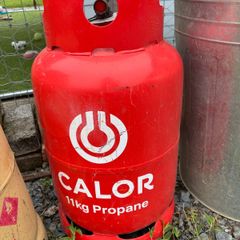 full gas cylinders
