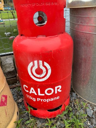 full gas cylinders