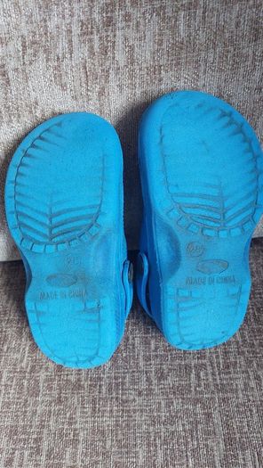 Dunnes dinosaur clogs (Size UK10)