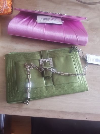 8 x Ladies Bags 7 of them New
