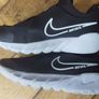 Nike flex runner 2 shoes size 5.5y Image 2