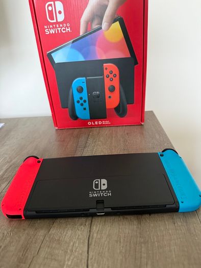 Nintendo Switch OLED Mint Condition Full Set