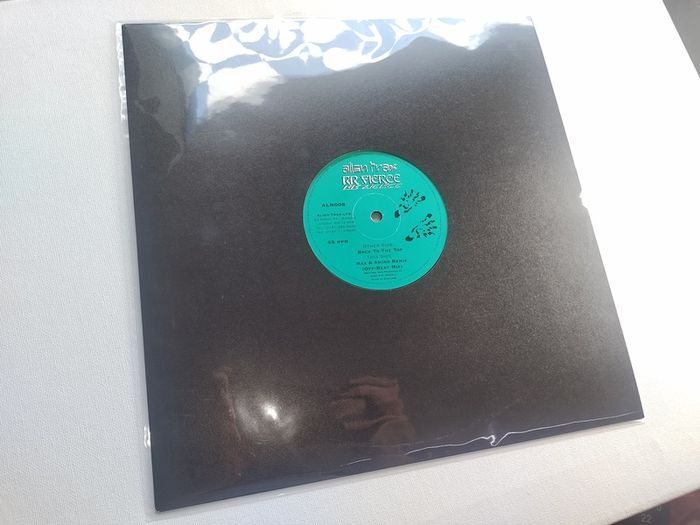 RR Fierce - Back To The Top - Alien Tracks - Hi-nrg House Hard House BELTER!