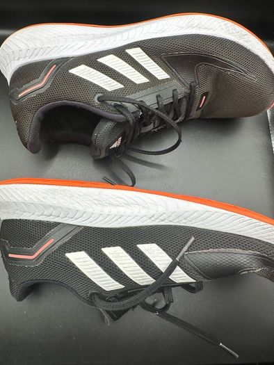 Adidas Trainers UK 9