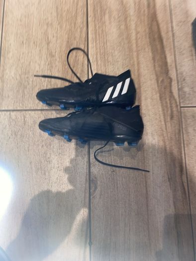 football boot predator