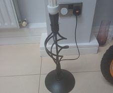 Traditional  Black  Twist Base Table Lamp.   New.  Height: 18" (Without Shade).