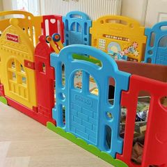 Dwinguler Castle Baby playpen