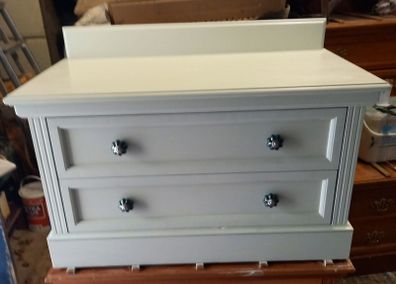 lowboy chest of drawers