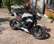Triumph street triple 765R
