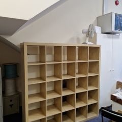 shelving unit