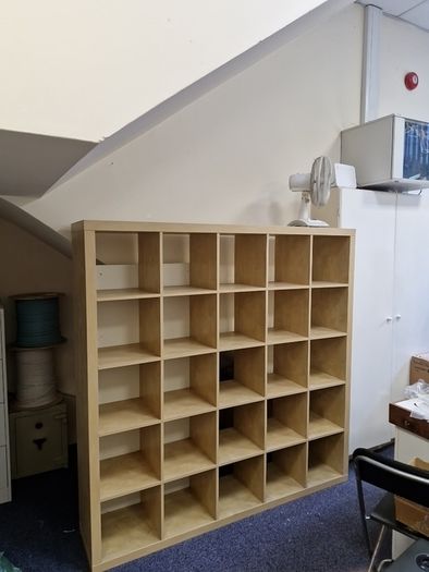 shelving unit