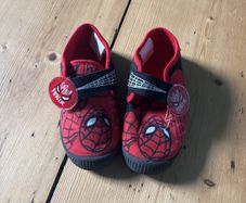 Size 27 Spiderman slippers