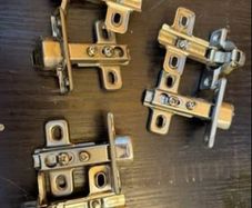 6 hinges