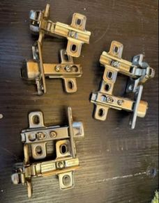 6 hinges