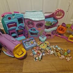 Littlest pet shop bundle mini brands