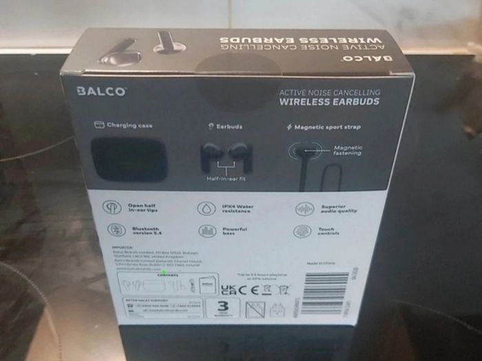 wireless earbuds/headphones