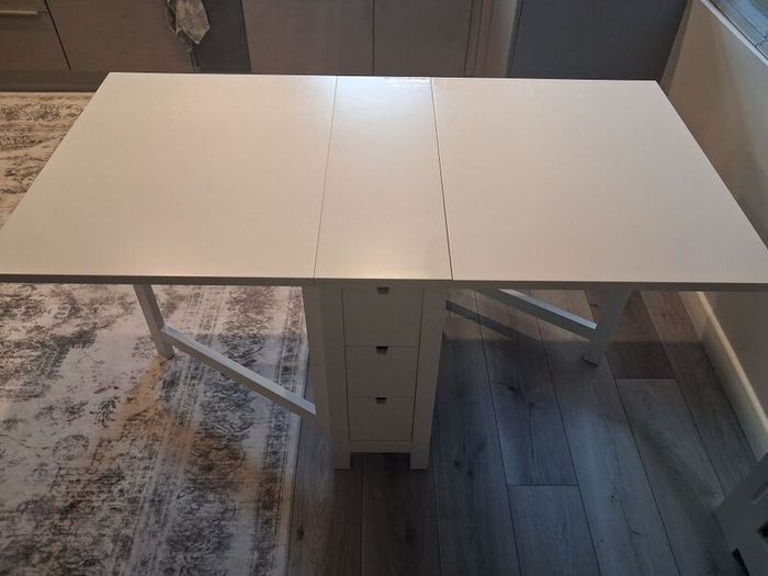 dining table (foldable & adjustable)
