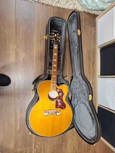 Epiphone EJ-200SCE Electro Acoustic Vintage Natural + Hard Case