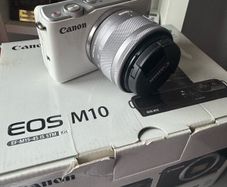 Canon Eos M10