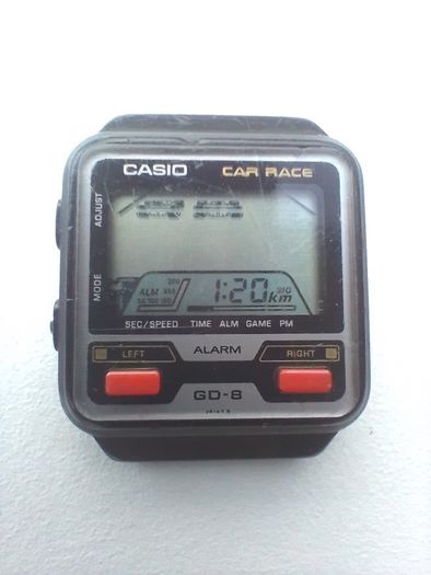Super rare 1984 Casio GD-8 233 car race game watch