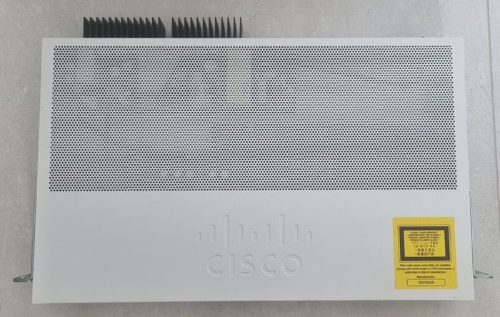 Cisco Catalyst 1000 C1000-24FP-4G-L  24-Port PoE+ Gigabit L2 Switch Used