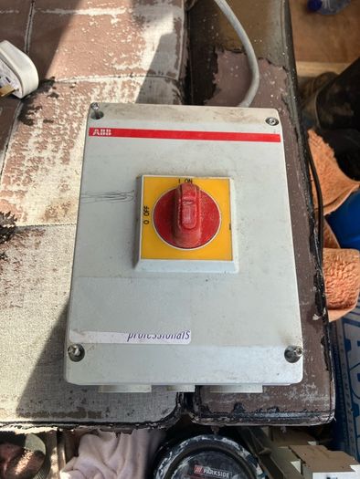 Electrical mains shut off