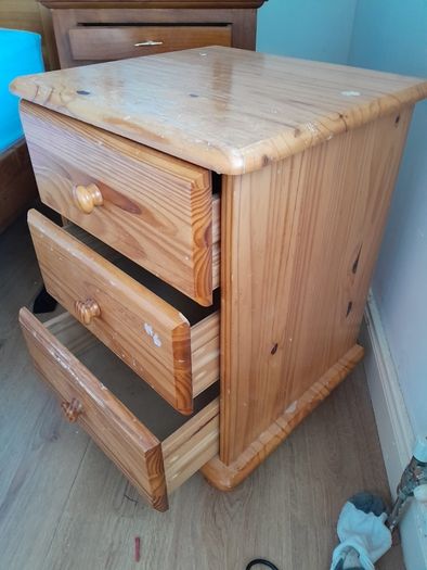 Bedside locker x 1 FREE